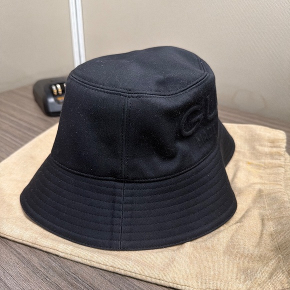 Gucci Embossed Bucket Hat - Picture 3 of 6